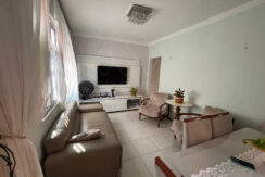 Apartamento com 3 quartos, 235 mil